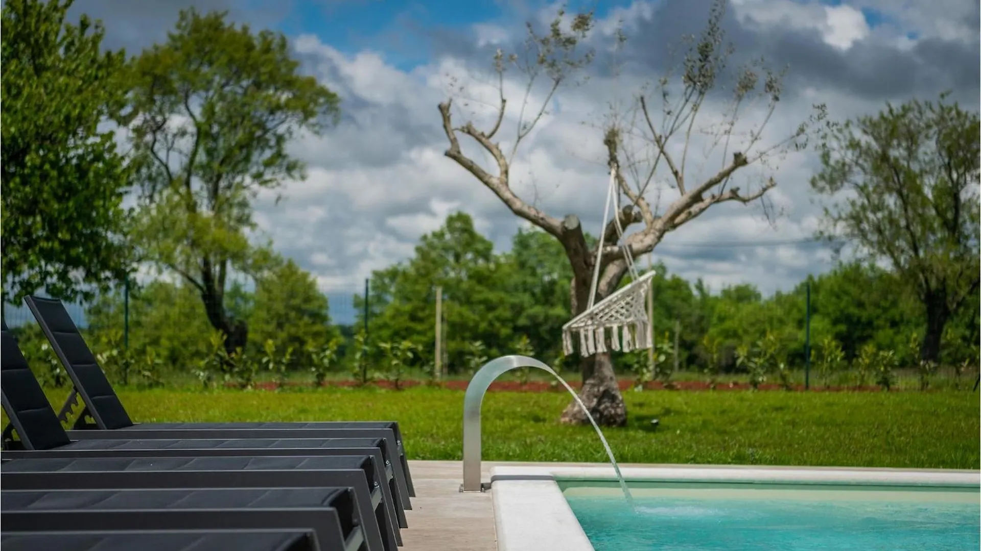 Villa Victoria Zminj 0*,  Croatia